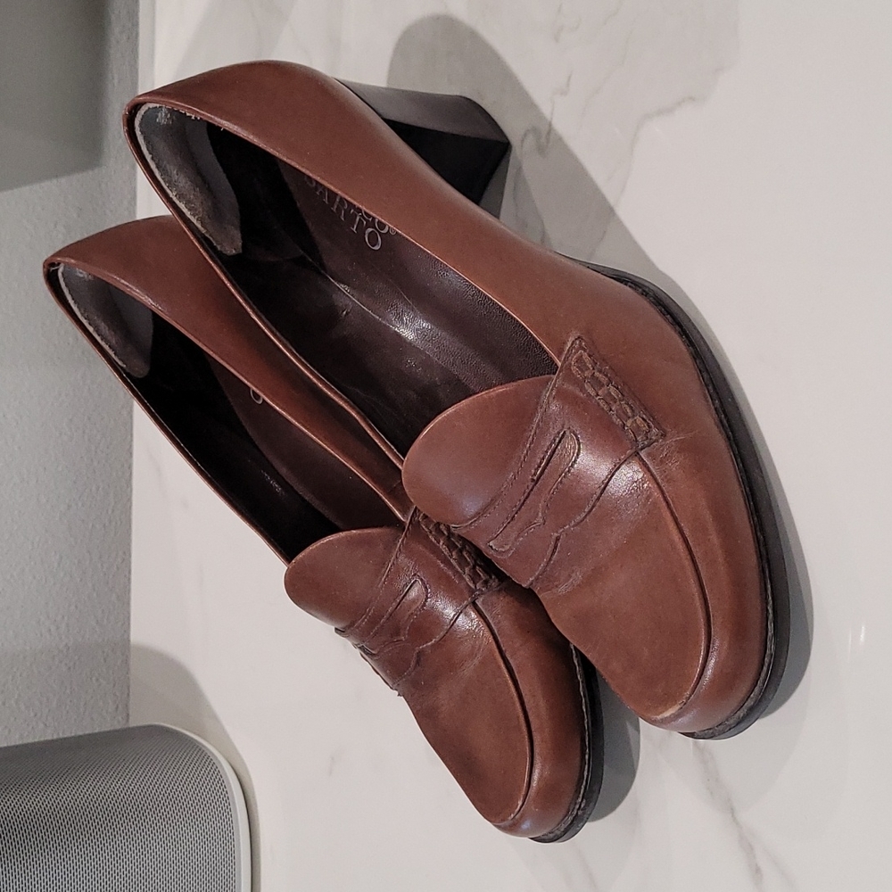 Franco Sarto 9.5 Narrow vintage  brown leather penny loafers